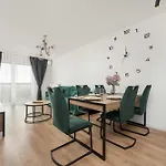 Stylowy Z Widokiem Browary Wroclawskie By Renters Prestige Lägenhet
